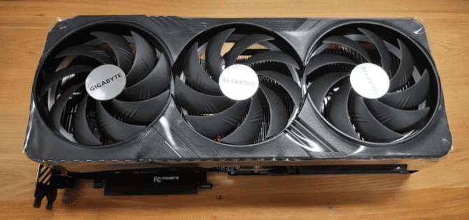 GIGABYTE GeForce RTX 4090 Gaming OC Card is now up for sale in Hong Kong.  There are over two weeks to the premiere... [1]
