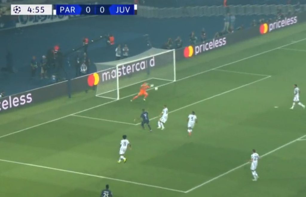 Paris Saint-Germain beat Juventus.  Arkadiusz Milik had a great opportunity for football