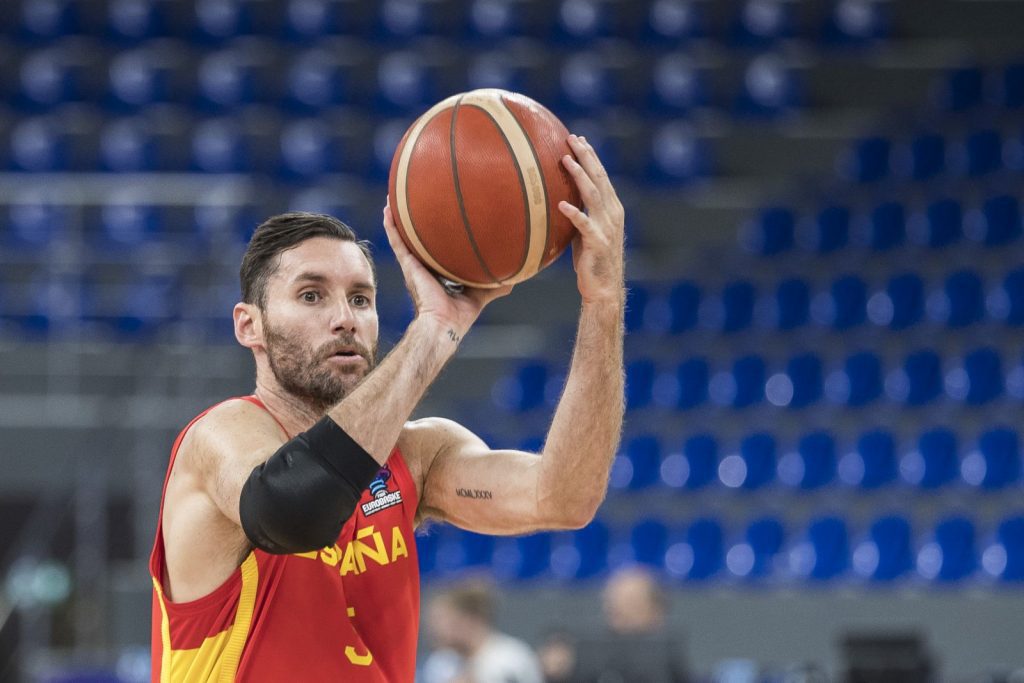 Spain in the semi-finals of the European Basketball Championship.  Professor Rudy Fernandez