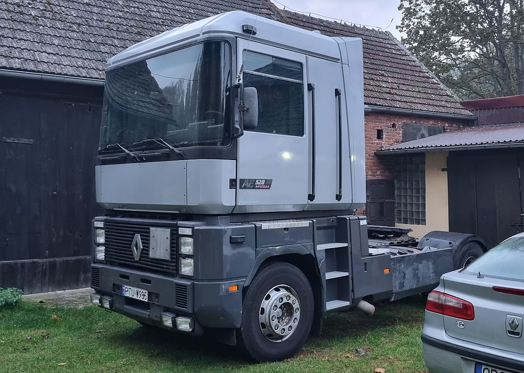 An American transport company bought a Renault Magnum in Poland - looking for comfort and space