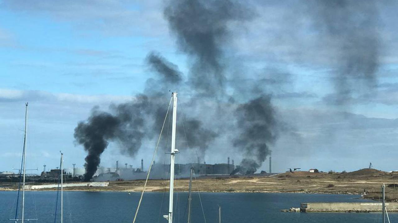 Ukraine, Crimea.  Explosions in Sevastopol.  Reports of damage to the frigate Admiral Makarov