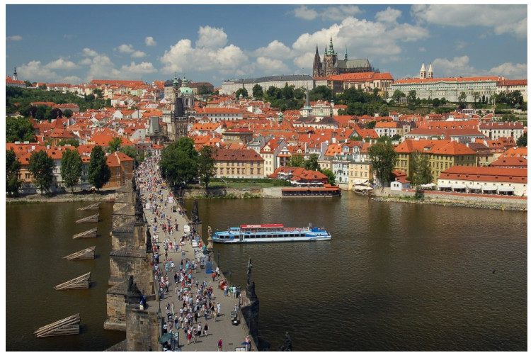 In the spring, planes from Gdańsk will take us, among others, to Czech Prague.